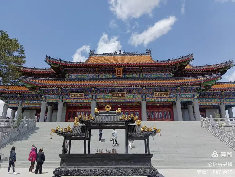 财湖财财湖风景区位于法库镇南15公里处明沈公路西侧,原名尚屯水库,塞